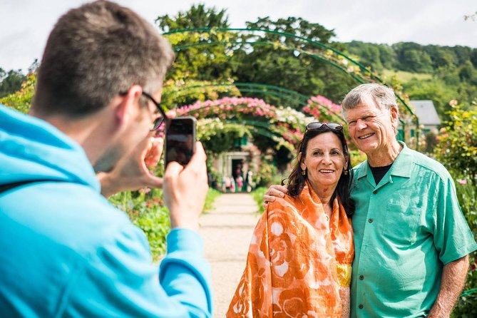 Giverny Small-Group Half Day Trip With Monet'S Gardens From Paris - Reviews