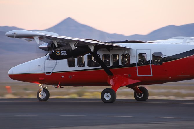 Grand Canyon Landmarks Tour by Airplane With Optional Hummer Tour - Expectations During Flight