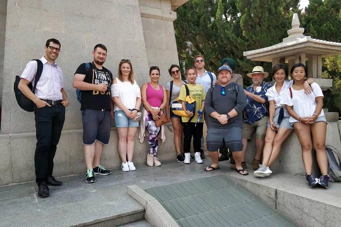 Group Bus Tour to Terracotta Warriors With Hotel Pickup & Lunch - Visual Experiences