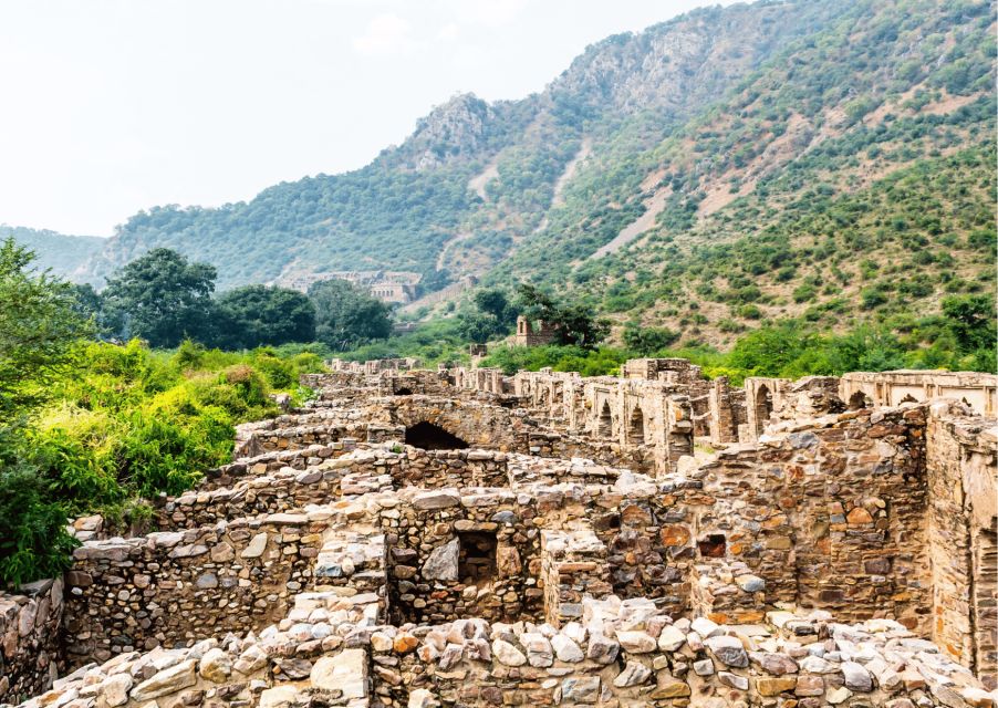 Guided Day Trip to Abhaneri & Haunted Bhangarh From Jaipur - Experience Itinerary