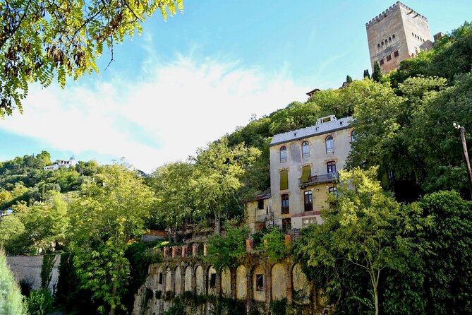 Guided Tour of Albaicín, Sacromonte and Viewpoints - Scenic Walkthrough Albaicín