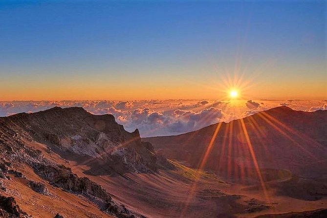 Haleakala Classic Vehicle Sunrise Tour With Breakfast - Highlights and Attractions