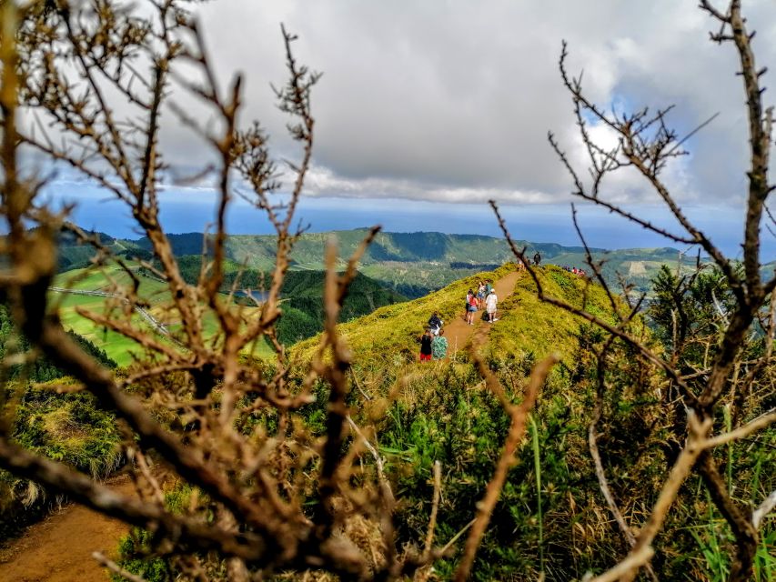 Half Day Guided Tour of Sete Cidades From Ponta Delgada - Experience Highlights