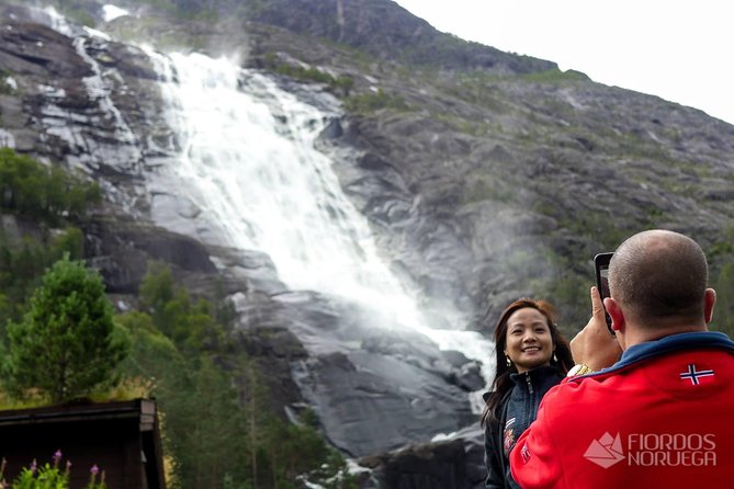 Haugesund Shore Excursion: Åkrafjorden & Langfoss Waterfall - Tour Experience