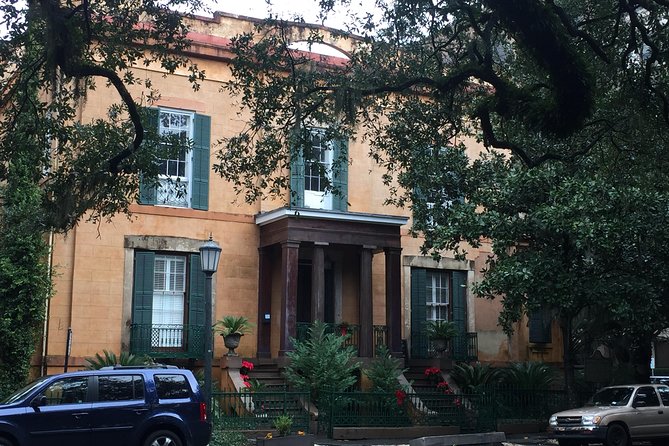Heart of Savannah History Walking Tour - 2hr - Tour Guide Experience and Insights