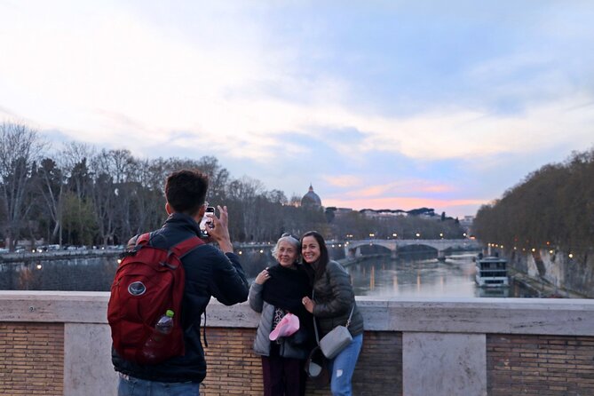 Hidden Rome Food Tour in Trastevere With Dinner and Wine - Logistics and Meeting Point