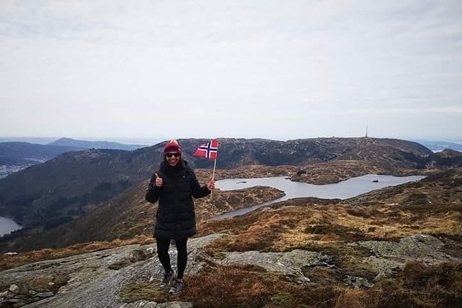Hike and Cabin Experience at Vidden, Bergen - Local Wildlife