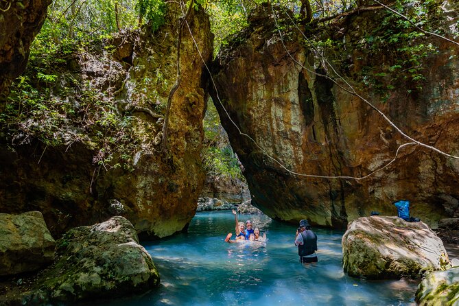 Hiking Tour of La Leona Waterfall With Lunch - Inclusions