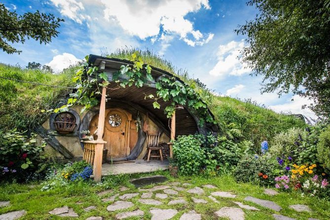 Hobbiton Movie Set Small Group Fully Guided Day Tour From Auckland - Cancellation Policy Details