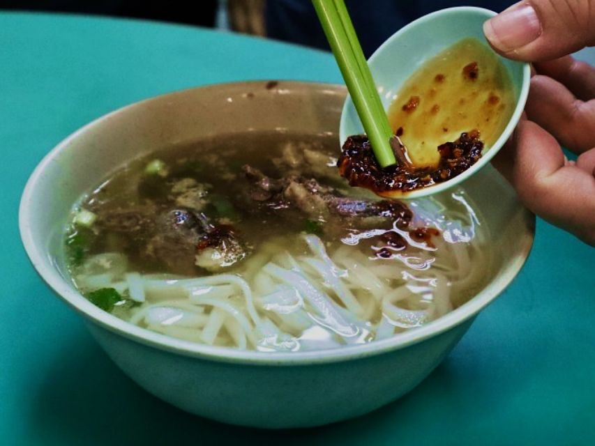 Hong Kong Island: Secret Food Tours in Tin Hau - Local Guide Experience