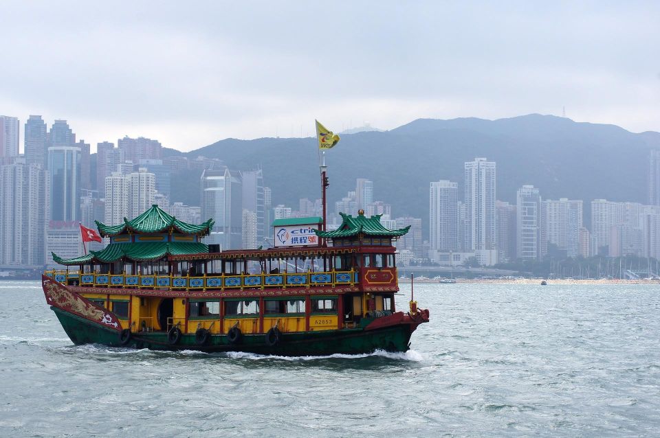 Hong Kong : Must-See Attractions Walking Tour - Iconic Landmarks and Culture