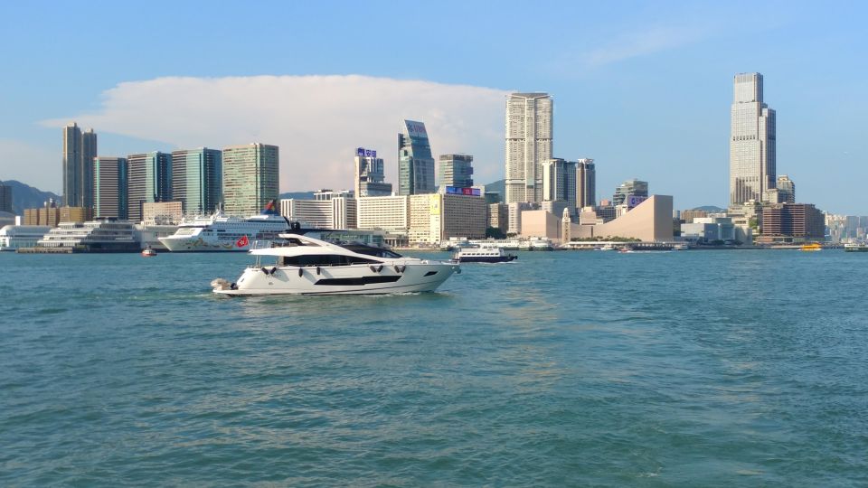 Hong Kong: Private Tour With a Local Guide - Experience Highlights