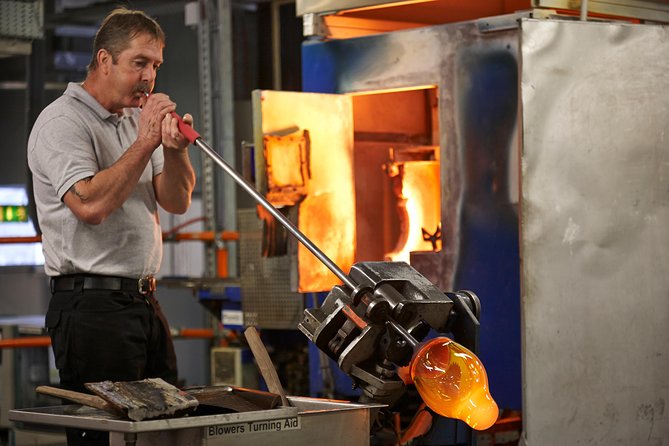 House of Waterford Crystal Guided Factory Tour - Crystal Cutting and Engraving