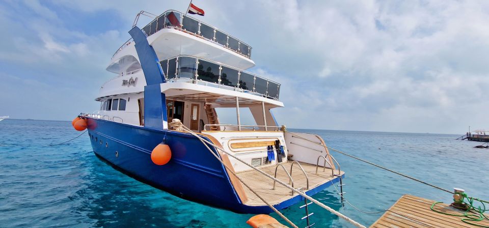 Hurghada: King's Boat Trip With Snorkeling, Islands & Lunch - Day on a Royal Boat