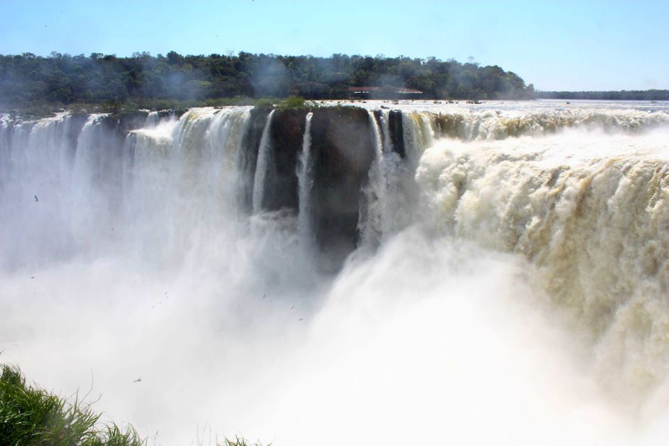 Iguazú Falls Brazil & Argentina 3-Day In-Out Transfers - Inclusions and Exclusions