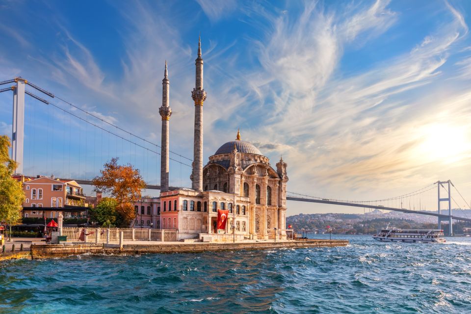 Istanbul: Bosphorus and Golden Horn River Sunset Cruise - Live Tour Guide and Audio Experience