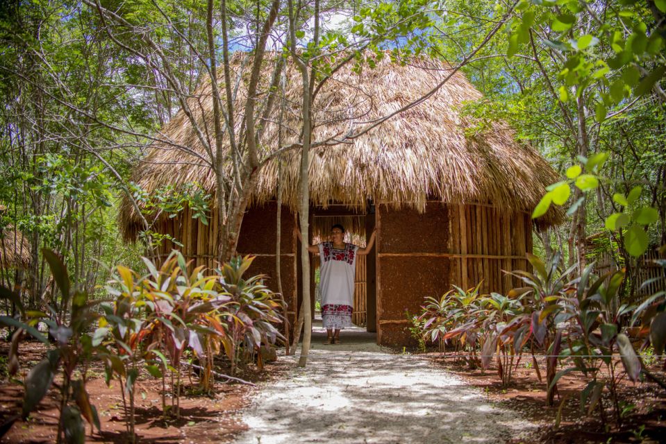 Izamal, Yokdzonot & Tsukán (Oneday) - Yokdzonot Cenote Exploration