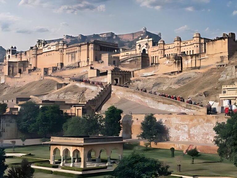 Jaipur: Full-Day Sightseeing Tour by Car With Guide