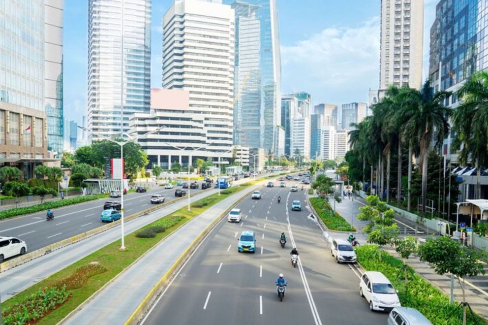 Jakarta: Private Custom Tour With a Local Guide - Experience and Benefits
