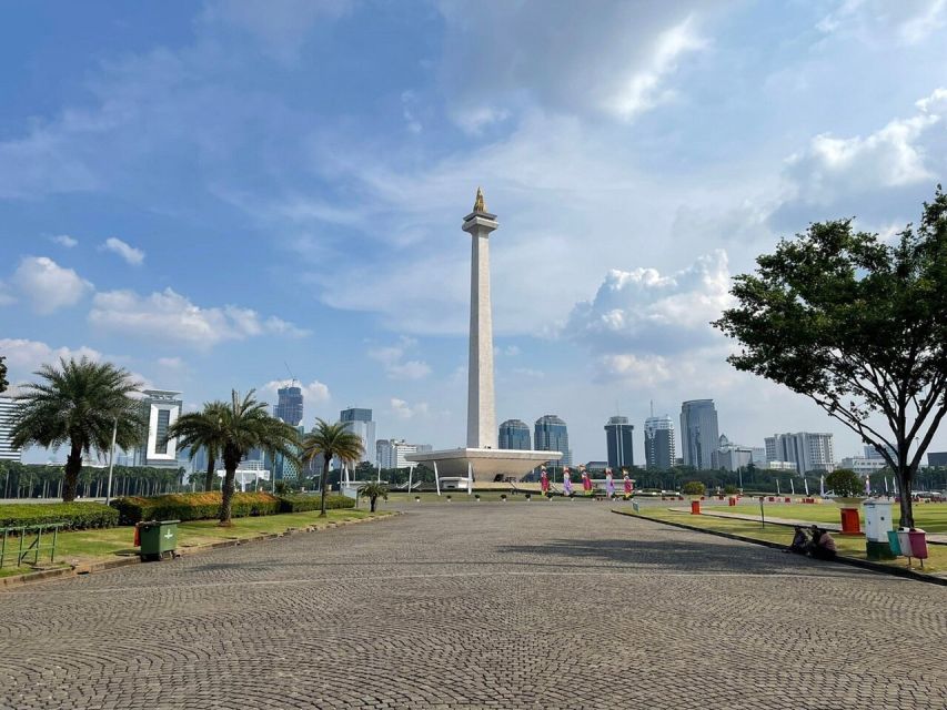 Jakarta: Private Half-Day Tour Highlight of Jakarta - Expert Guided Exploration