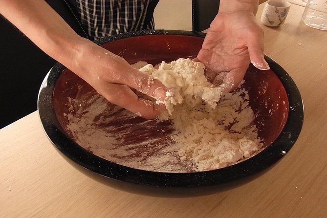 Japanese Cooking and Udon Making Class in Tokyo With Masako - Experience Overview
