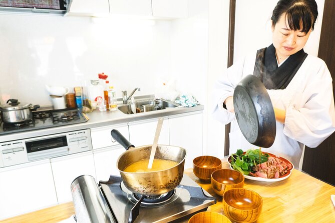 Japanese In-Home Cooking Lesson and Meal With a Culinary Expert in Osaka - What to Expect During the Lesson