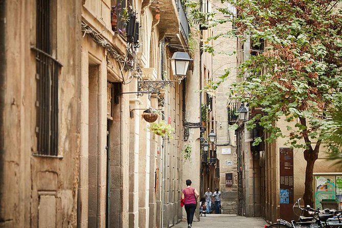 Jewish Quarter of Barcelona Private Tour With Hotel Pick-Up - Reservation Details