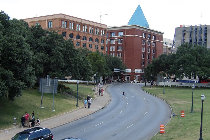 JFK Assassination Tour With Oswalds Rooming House - Meeting Point Details