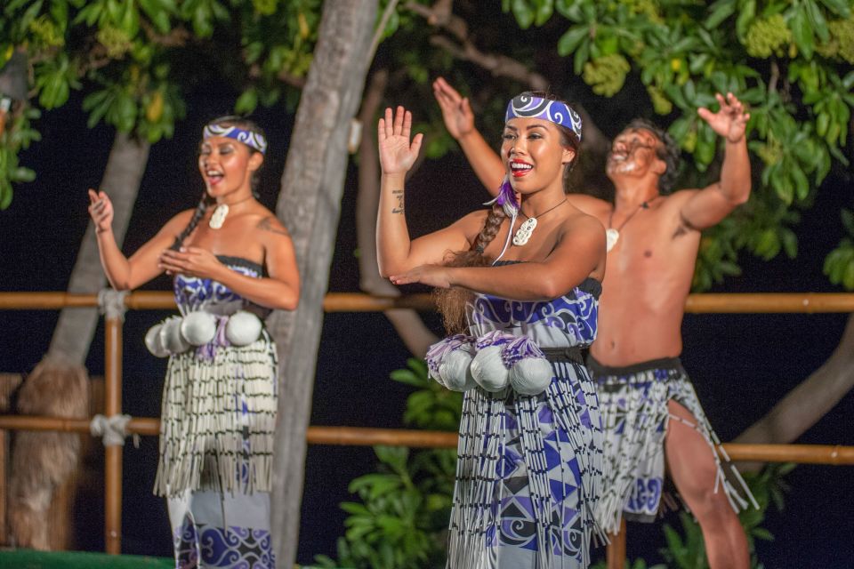 Kailua-Kona: Voyagers of the Pacific Luau With Buffet Dinner - Experience Highlights