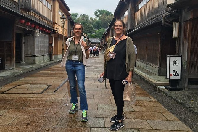 Kanazawa Half-Day Private Tour With Government Licensed Guide - Pickup and Transportation Options