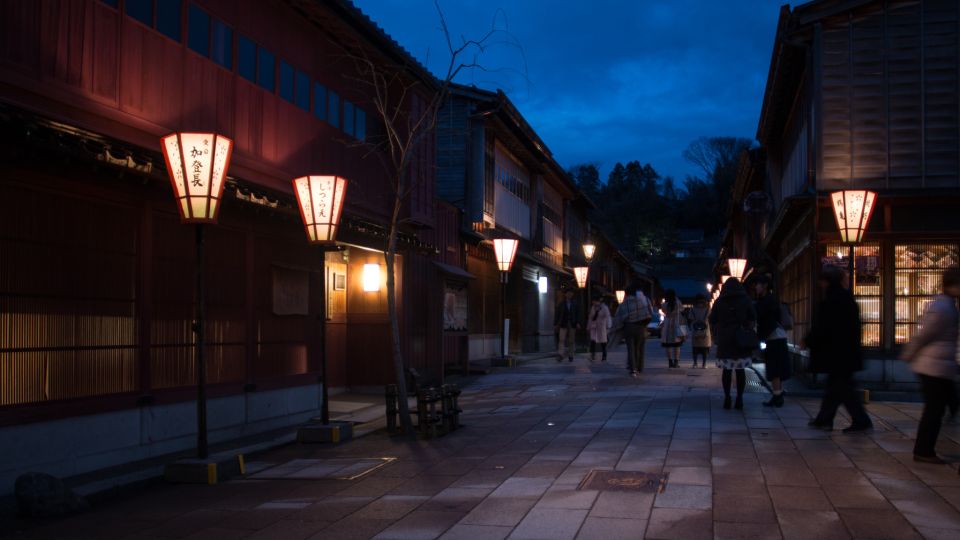 Kanazawa Night Tour With Full Course Meal - Location Details