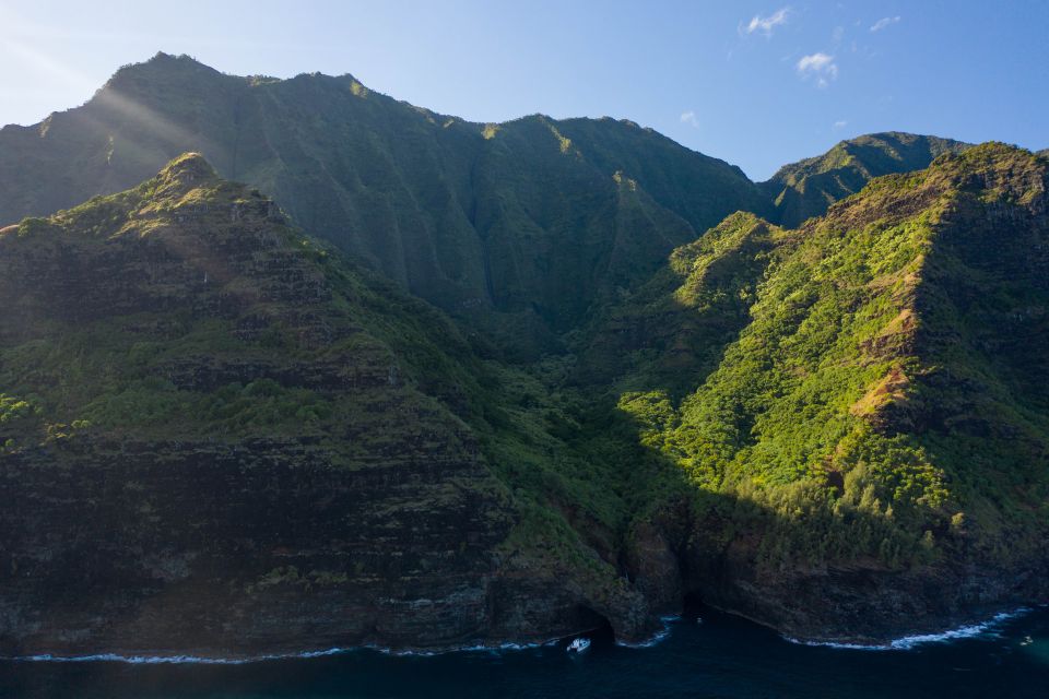 Kauai: Niihau and Na Pali Coast Full-Day Boat Tour - Full Description of the Tour