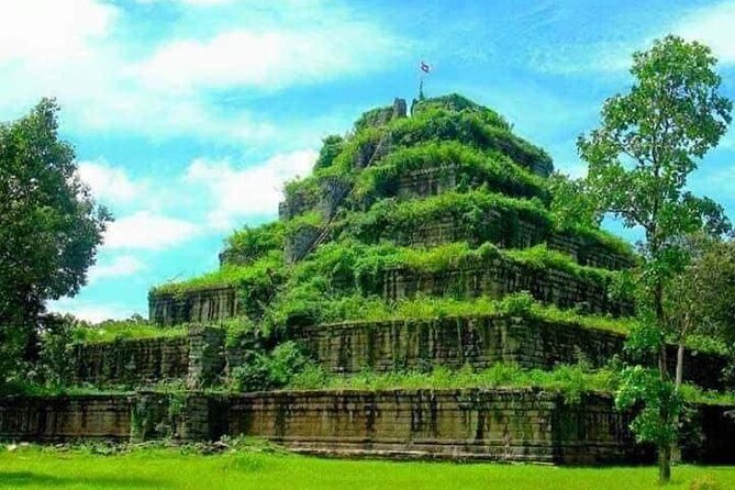 Koh Ker Pyramid Temple & Beng Mealea Jungle Temple - Architectural Marvels