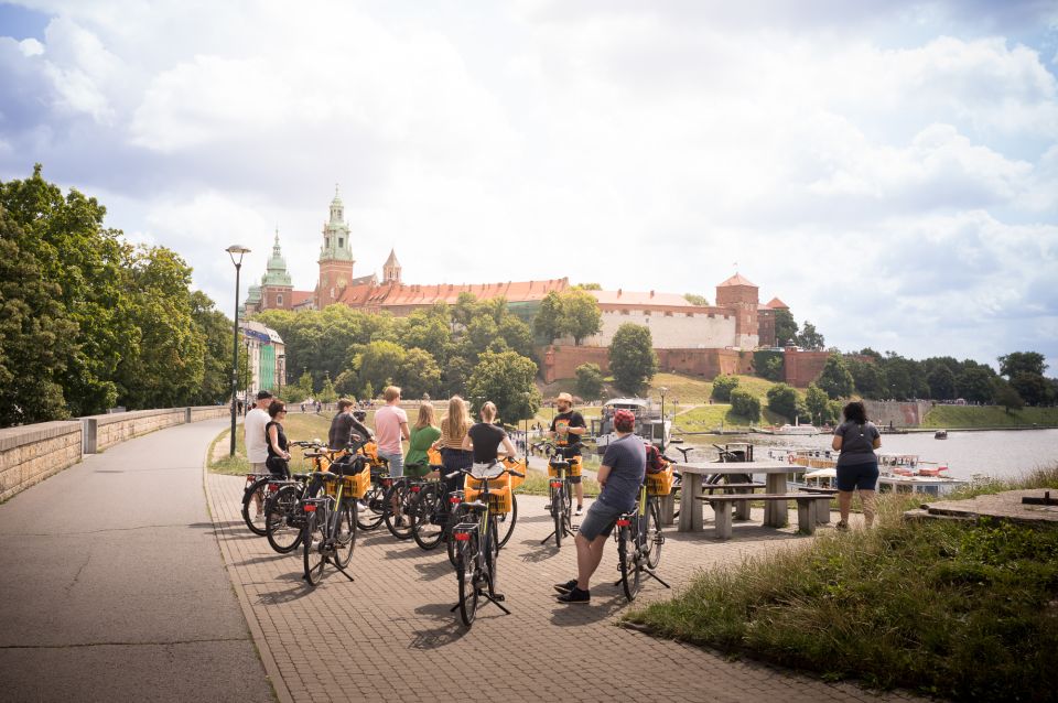 Krakow: Bike Tour of Old Town, Jewish Quarter and the Ghetto - Experience the Old Town