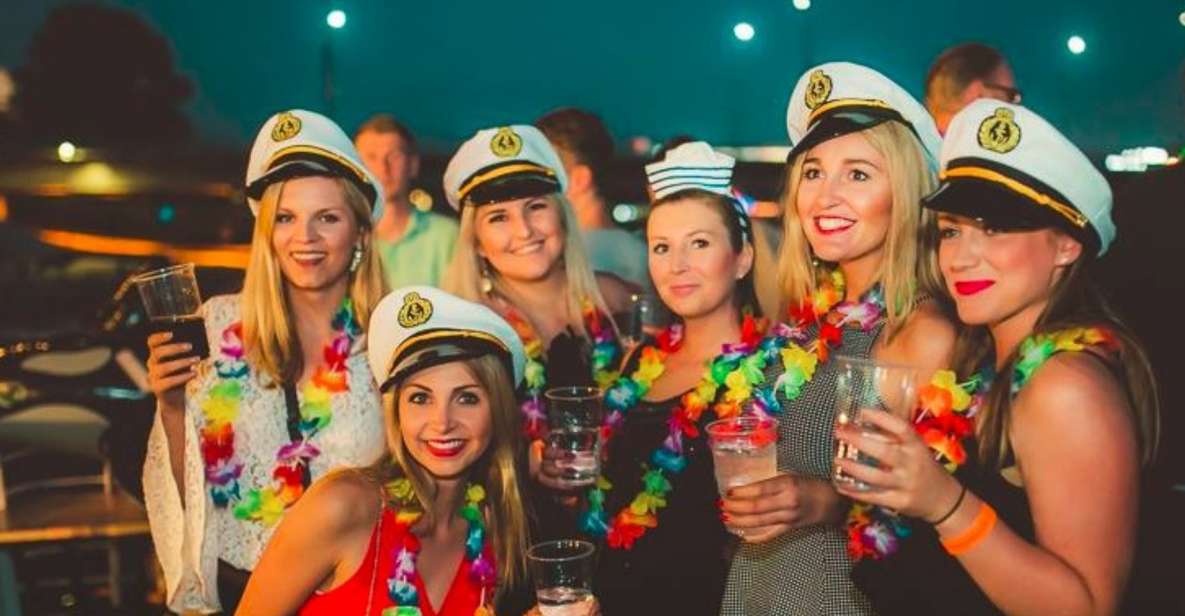 Krakow: Boat Party With Unlimited Drinks - Experience Highlights