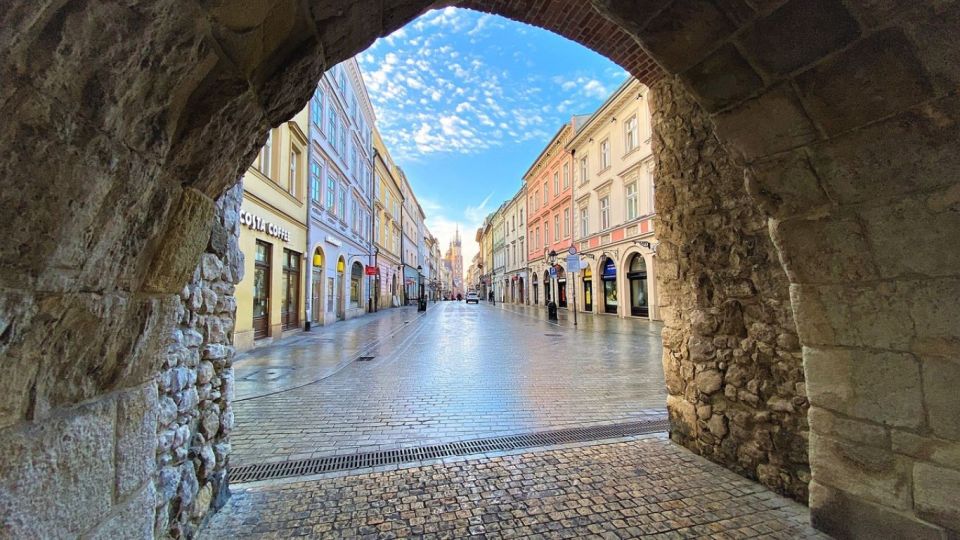 Krakow: Old Town Audioguided Walking Tour - Monumental Highlights and Hidden Gems