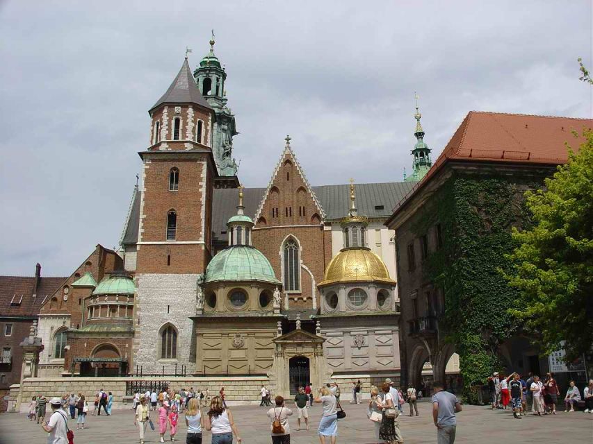 Krakow: Old Town Private Guided Walking Tour - Experience Highlights