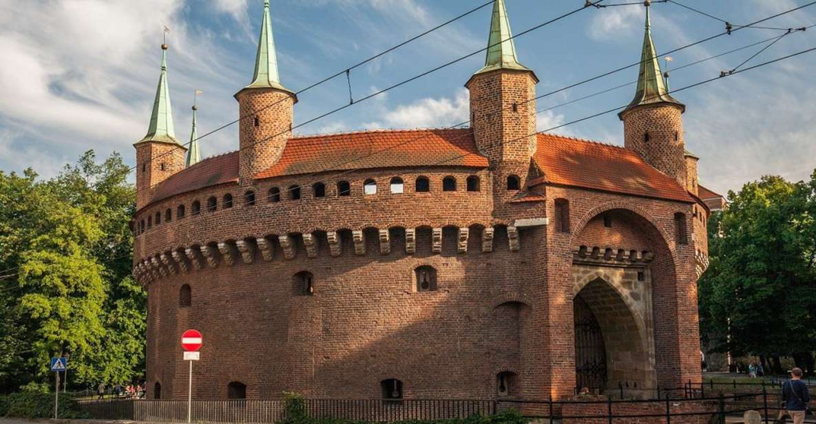 Krakow: Old Town Tour by Golf Cart and Vistula Cruise - Included Services