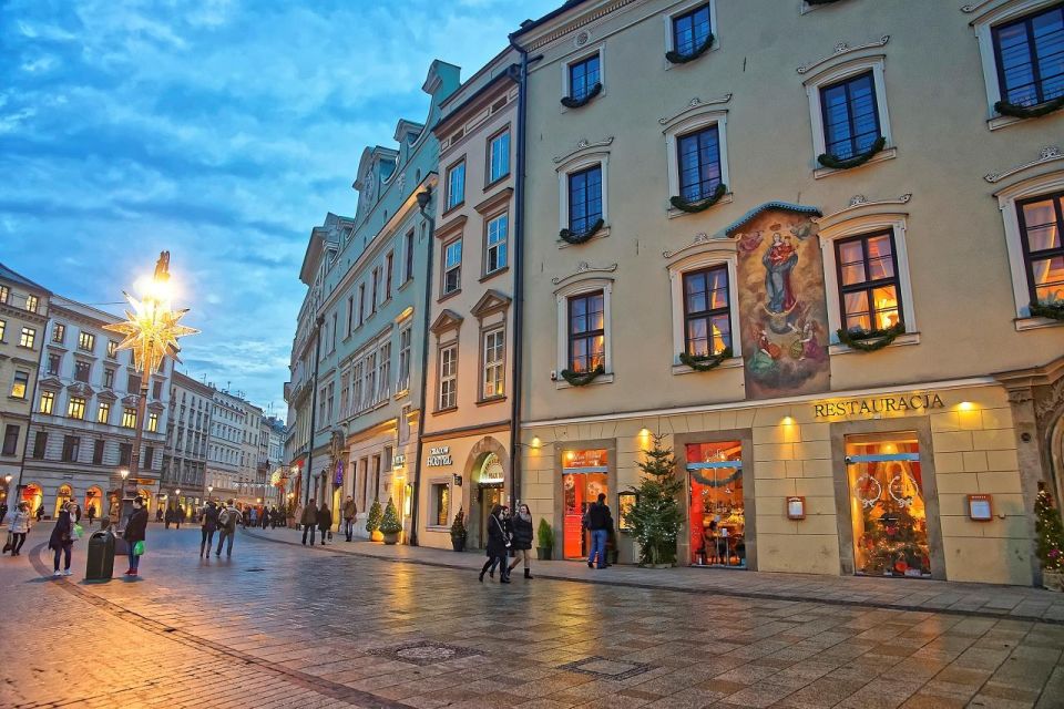 Krakow: St. Mary's Basilica Visiting With Short Guided Walk - Experience Highlights