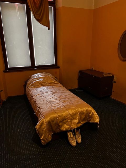 Krakow: the Motel Escape Room Game With Free Shots - Experience Highlights