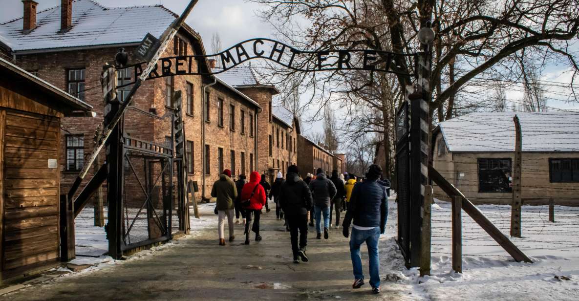 Krakow:Luxury Service Auschwitz-Birkenau Tour & Hotel Pickup - Participant Information