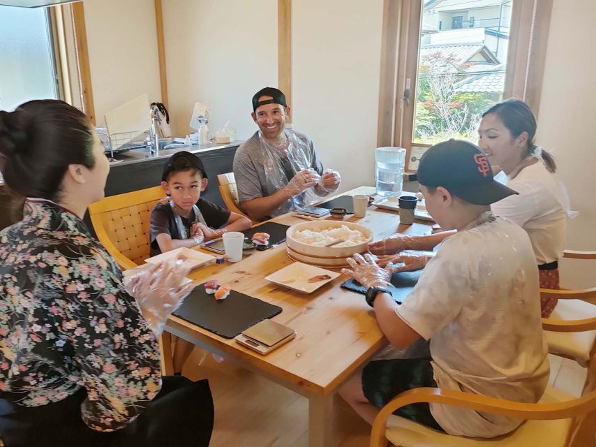 Kyoto: Authentic Sushi Making Cooking Lesson - Experience Highlights