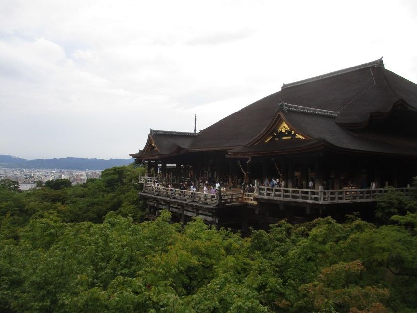 Kyoto: Golden Pagoda, Bamboo, Kiyomizu, 'Geisha' (Italian) - Golden Pagoda Experience