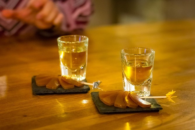 Kyoto Luxury Sake, Whisky and Cocktail Tour - Sake Tasting Experience