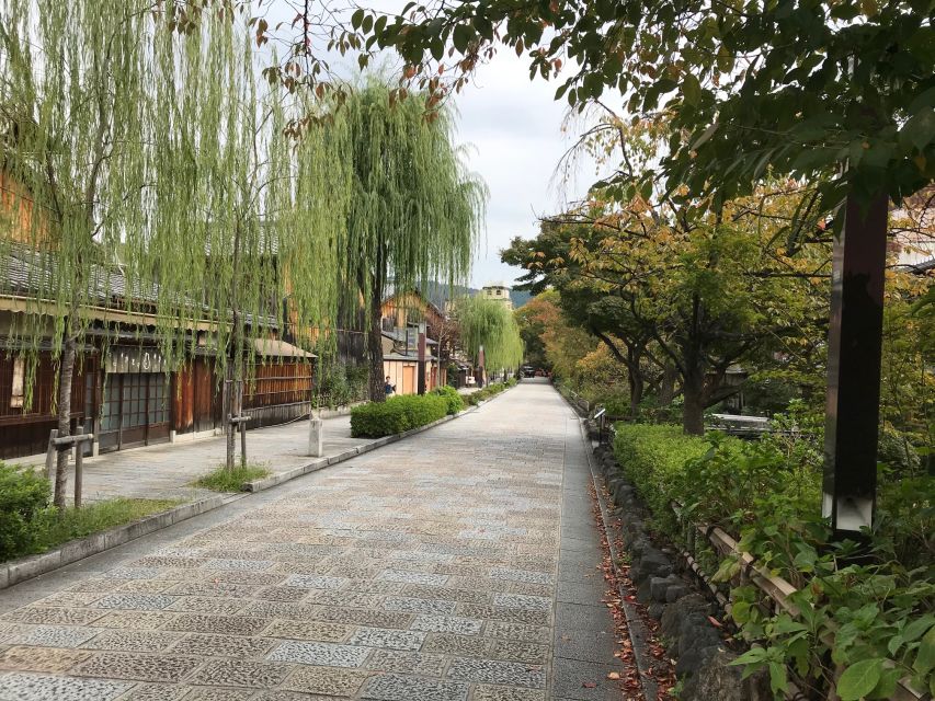 Kyoto: Private Walking Tour With Kiyomizu Temple & Gion - Experience Highlights