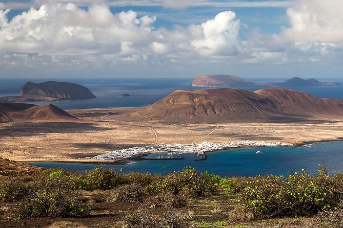 La Graciosa at Your Leisure (Bus Transfer and Return Ferry Ticket) - Traveler Experience