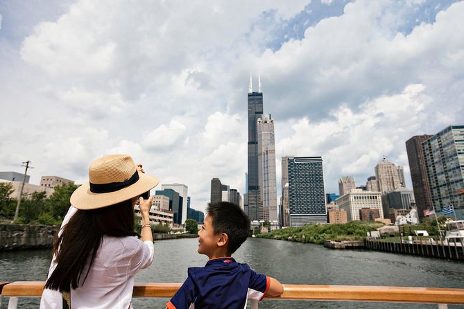 Lake Michigan Skyline Cruise in Chicago - Meeting and Logistics