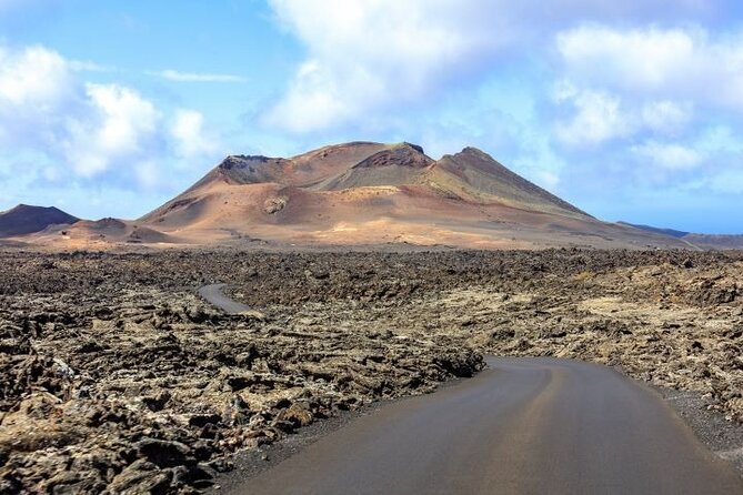 Lanzarote Volcanoes Tour Departing From Fuerteventura - Traveler Reviews