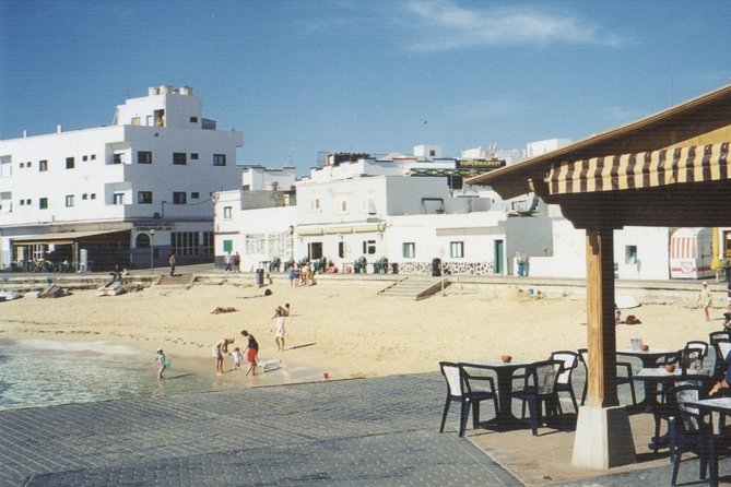 Lanzarote:Ferry Ticket to Fuerteventura With Free Wifi - Ferry Experience