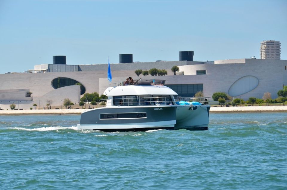 Lisbon 2-Hour Private Tour by Power Catamaran 18 People - Experience Highlights